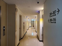 Nice Cat Hotel & Guest House