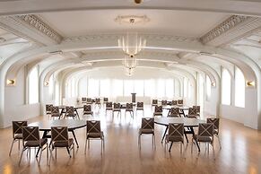 Kimpton Cottonwood by IHG