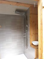 Beautiful Rural Yurt With Wood Fired hot tub