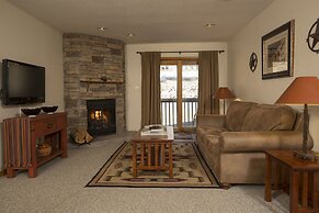 Cascade Village One Bedroom Condo by RedAwning