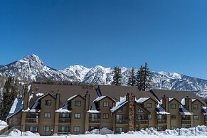 Cascade Village Two Bedroom Wintergreen Condo by RedAwning