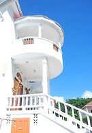 Grand Anse Beach Palace