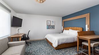 Element Knoxville West