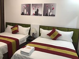 Queen Nhan Chinh Hotel
