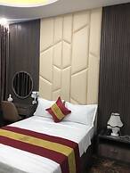 Queen Nhan Chinh Hotel