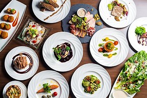 THE GATE HOTEL RYOGOKU by HULIC