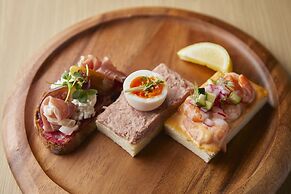 THE GATE HOTEL RYOGOKU by HULIC