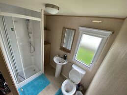 3 Bed 8 Berth Caravan in California Cliffs - D53