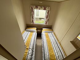 3 Bed 8 Berth Caravan in California Cliffs - D53