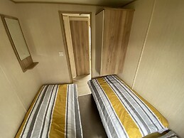 3 Bed 8 Berth Caravan in California Cliffs - D53