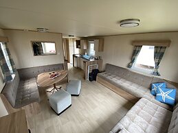 3 Bed 8 Berth Caravan in California Cliffs - D53