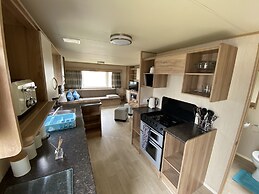 3 Bed 8 Berth Caravan in California Cliffs - D53