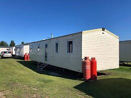 3 Bed 8 Berth Caravan in California Cliffs - D53