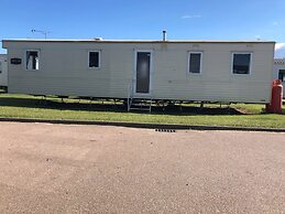 3 Bed 8 Berth Caravan in California Cliffs - D53