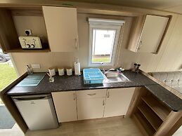 3 Bed 8 Berth Caravan in California Cliffs - D53