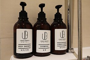 Hotel Urban Brown