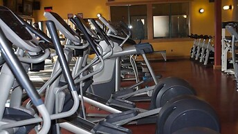 Tahoe Donner Pinnacle Loop Mountain 5 Bedroom Home by RedAwning