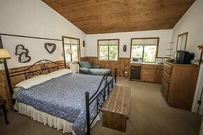 A Big Olympic Getaway 4 Bedroom Apts by RedAwning