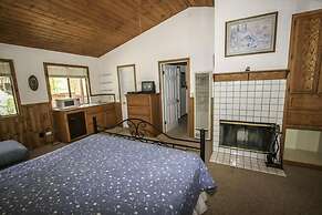 A Big Olympic Getaway 4 Bedroom Apts by RedAwning