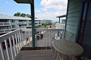 Bayview 20 2 Bedroom Condo by Redawning