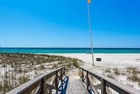 DP 202C Recently renovated 2 bedroom condo near Destin Harbor and amaz