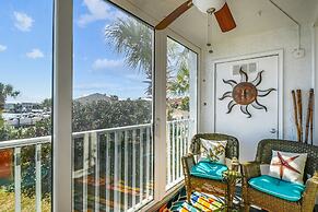 DP 202C Recently renovated 2 bedroom condo near Destin Harbor and amaz