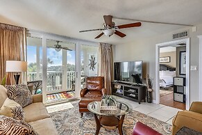 DP 202C Recently renovated 2 bedroom condo near Destin Harbor and amaz