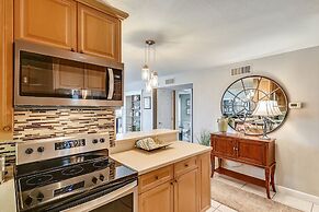 DP 202C Recently renovated 2 bedroom condo near Destin Harbor and amaz