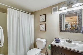DP 202C Recently renovated 2 bedroom condo near Destin Harbor and amaz