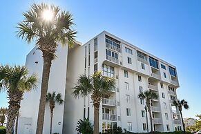 DP 202C Recently renovated 2 bedroom condo near Destin Harbor and amaz