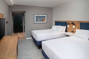 Hampton Inn Boston Seaport District