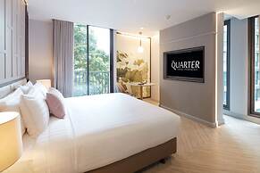 The Quarter Ploenchit by UHG