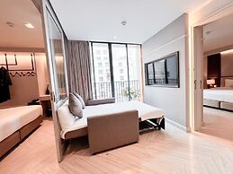 The Quarter Ploenchit by UHG