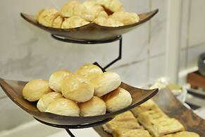 The Quarter Ploenchit by UHG