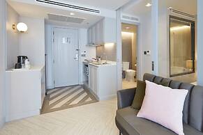 The Quarter Ploenchit by UHG