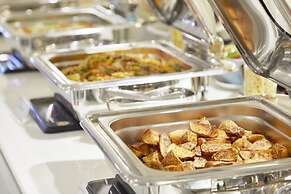 The Quarter Ploenchit by UHG