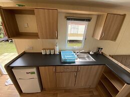 3 Bed 8 Berth Caravan in California Cliffs - M1