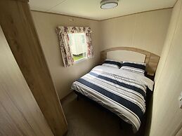 3 Bed 8 Berth Caravan in California Cliffs - M1