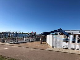 3 Bed 8 Berth Caravan in California Cliffs - M1