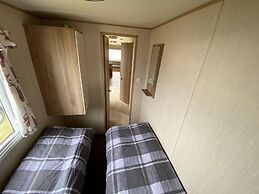 3 Bed 8 Berth Caravan in California Cliffs - M1