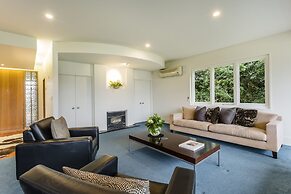 Oasis on Belmont Lane
