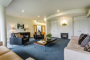 Oasis on Belmont Lane