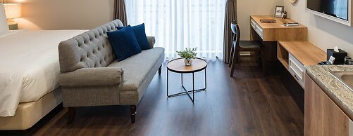 Charmaine's Hotel & Apartment