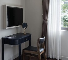 Charmaine's Hotel & Apartment