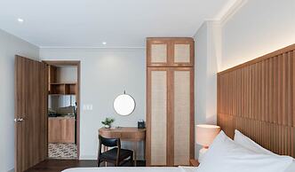 Charmaine's Hotel & Apartment