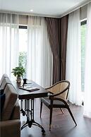 Charmaine's Hotel & Apartment