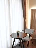 Charmaine's Hotel & Apartment