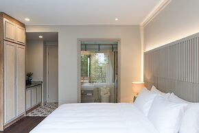 Charmaine's Hotel & Apartment