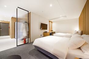 Haeundae Thevan Hotel