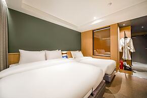 Haeundae Thevan Hotel